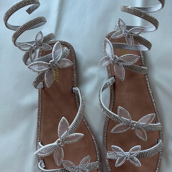 Rhinestone Butterfly
Flat Sandals Wrap up ankle Round Toe NWOT - Picture 3 of 11